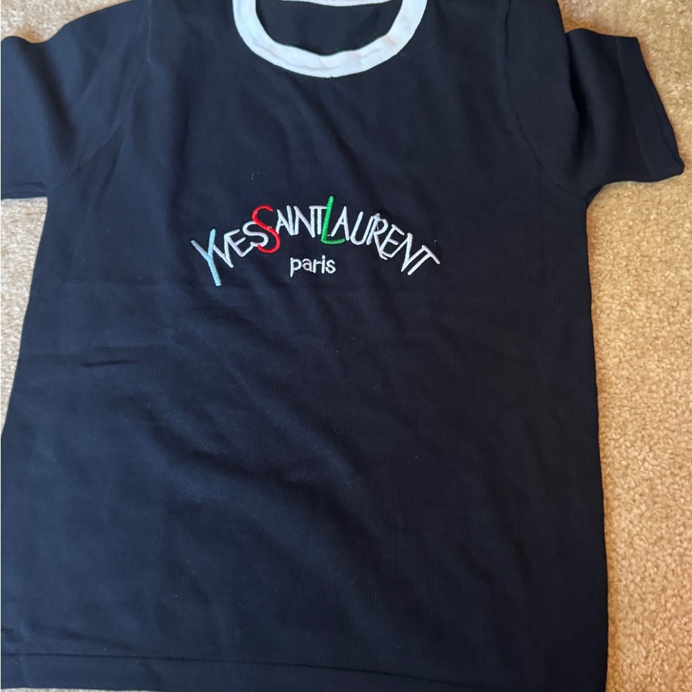 Black T-Shirt sweater material